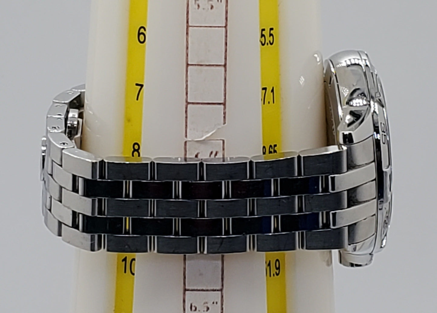 Raymond Weil - Tango, Stainless Steel Men's Quartz Watch - 8160-ST2-50001(USED)