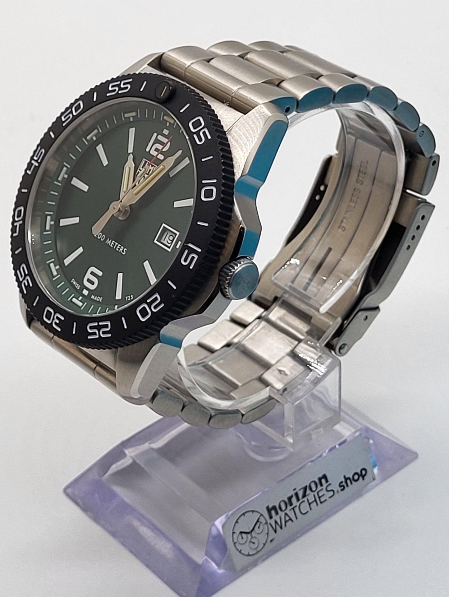 Luminox - Pacific Diver, Stainless Steel Men's Quartz Watch XS.3137