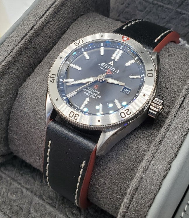 Alpiner 4 Automatic Black Dial Men's Watch AL-525BS5AQ6